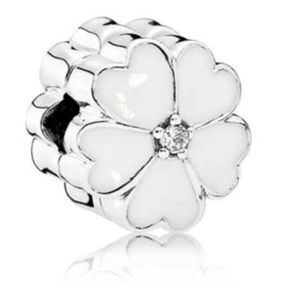 Pandora flower clip